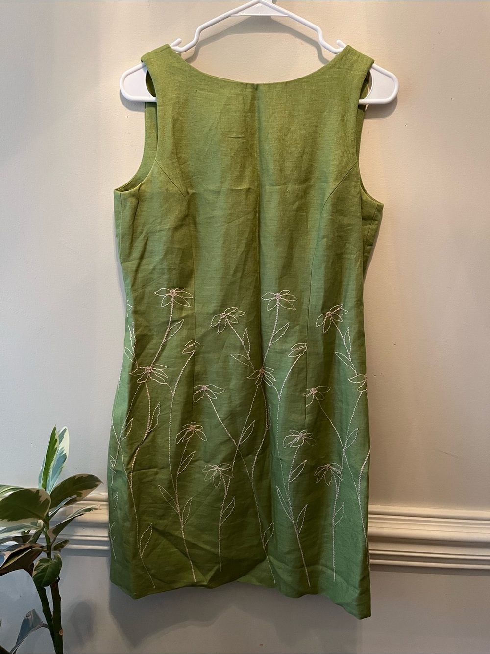 Vintage 90s Harolds sleeveless green dress size 6 small floral embroidery detail